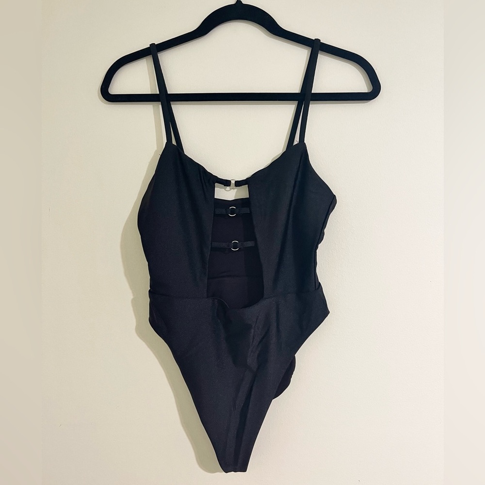 Fashion Nova | Black Strappy Swimsuit | Size Small